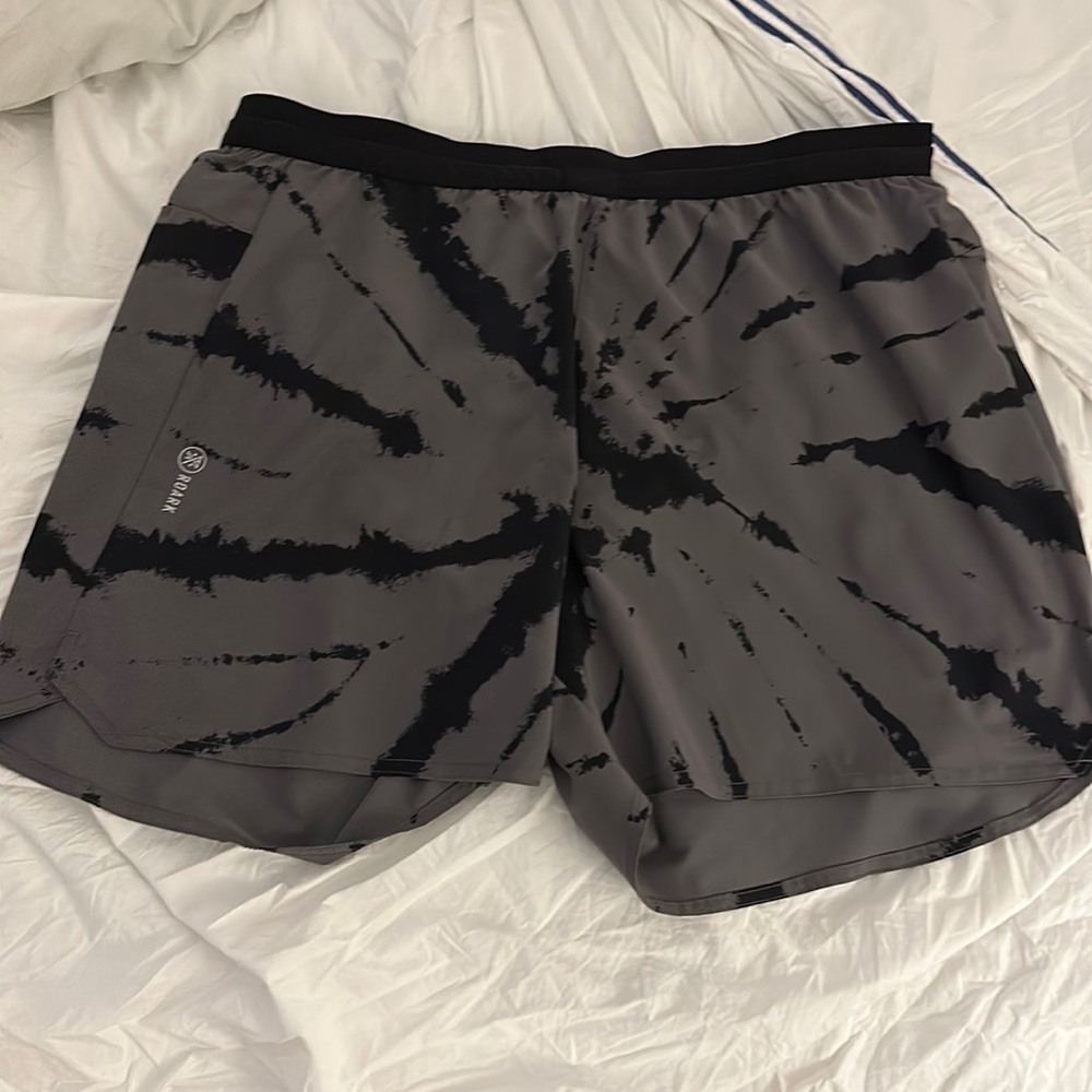Roark Men’s running shorts with liner.